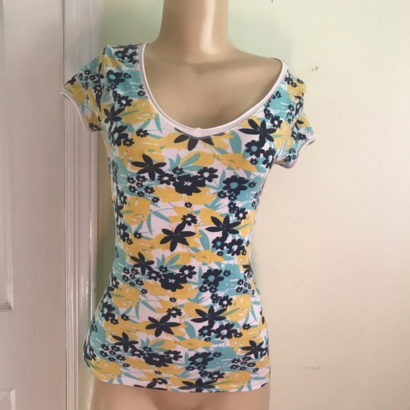 Zara Tops - Zara 💥casual beautiful short sleeves T-Shirt